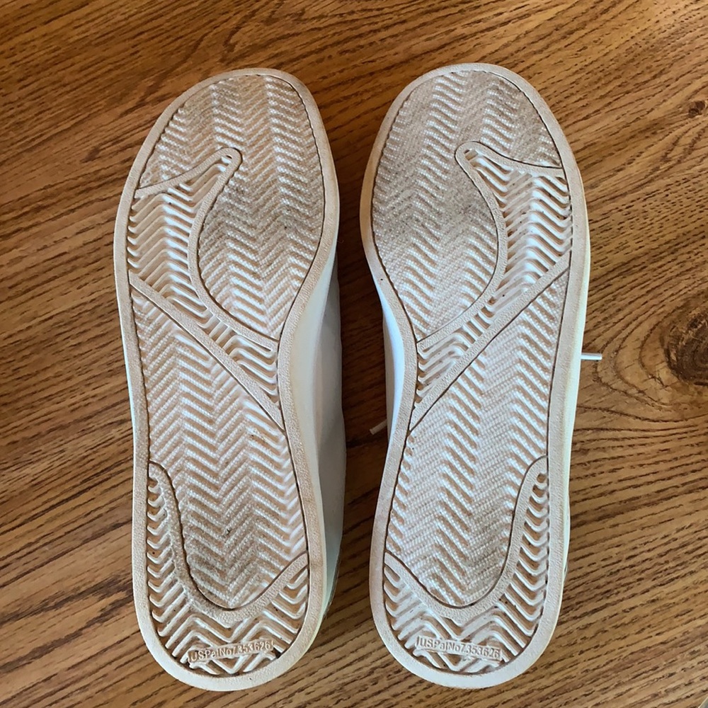 Sugar Brand. Women’s Sz 8.5. White/Rose Gold colored Sneakers. - Picture 8 of 8